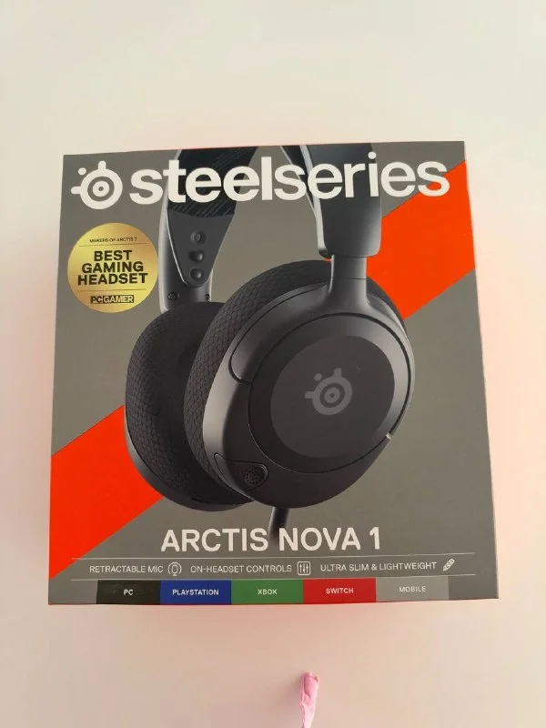 Наушники SteelSeries Arctis Nova 1