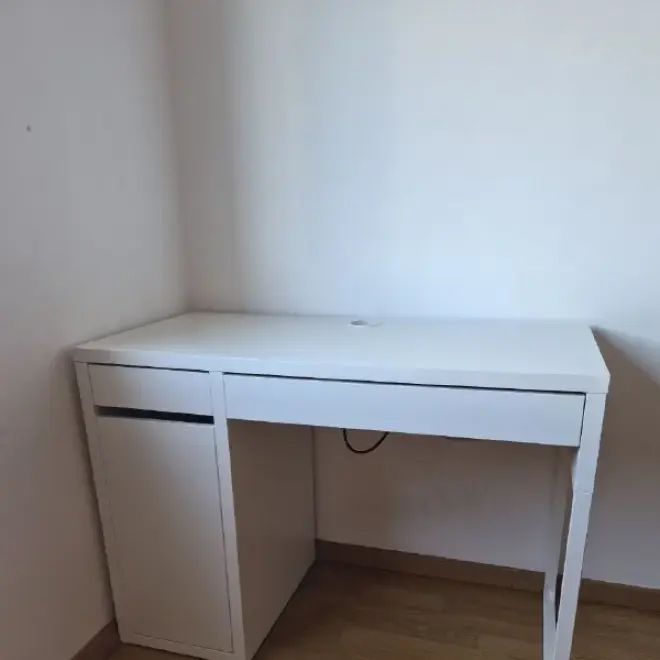 Стол IKEA MICKE