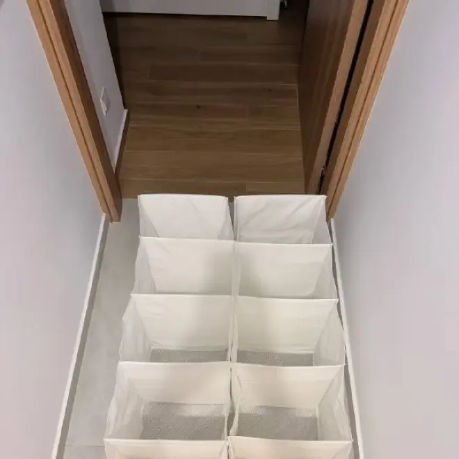 Полки для хранения вещей в гардеробе SKUBB