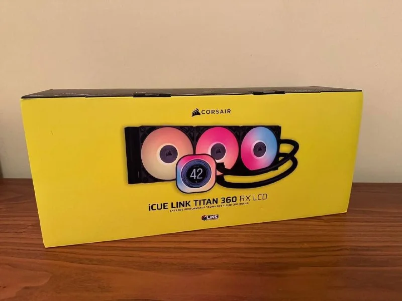 CORSAIR iCUE LINK TITAN 360 RX LCD система жидкостного охлаждения