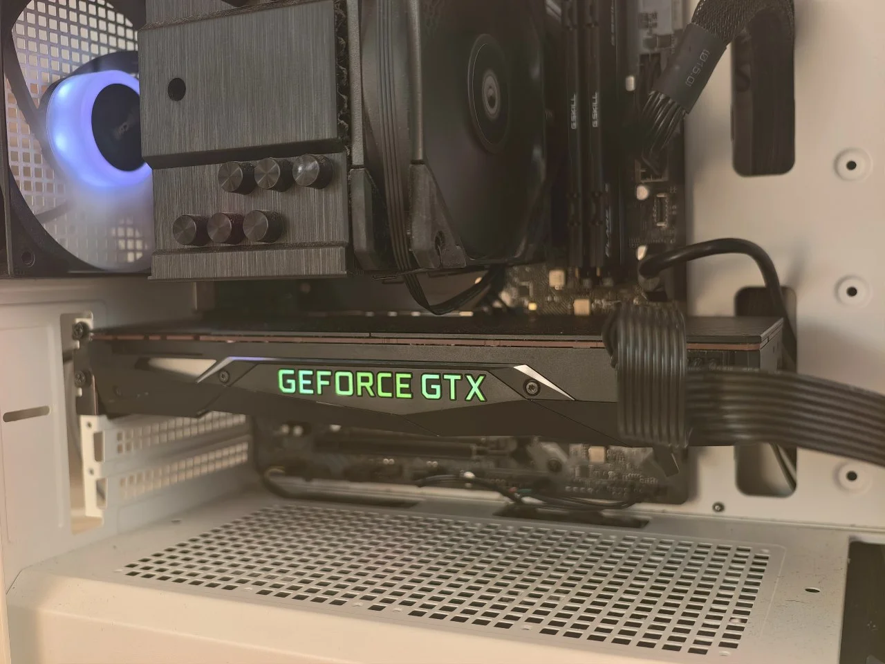 NVIDIA TITAN Xp 12GB Founders Edition (с коробкой)