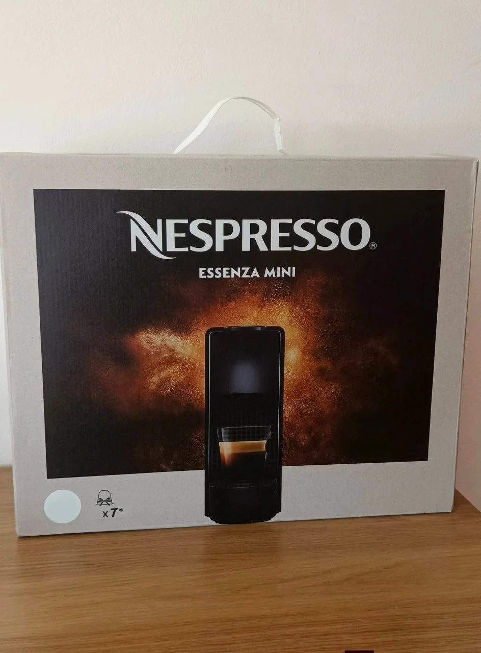 Капсульная кофемашина Nespresso Essenza Mini C30