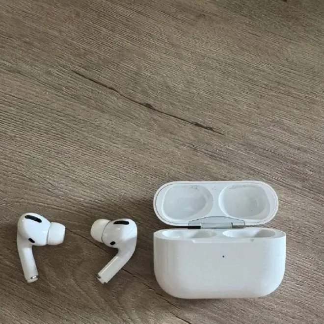 Apple AirPods Pro (1st generation)