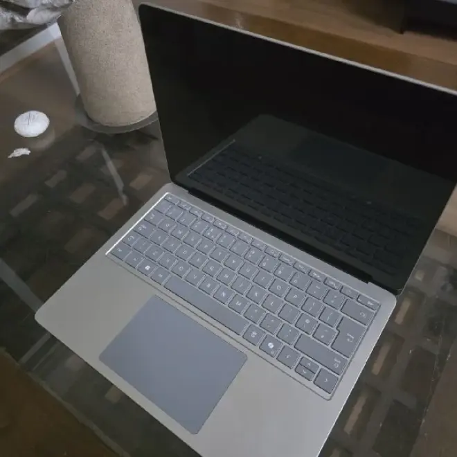 Microsoft Surface Laptop 7 13.8″