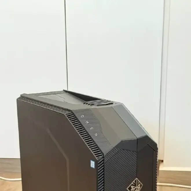 HP OMEN 880 Gaming PC — i7-7700K / GTX 1080 8GB / 32GB RAM