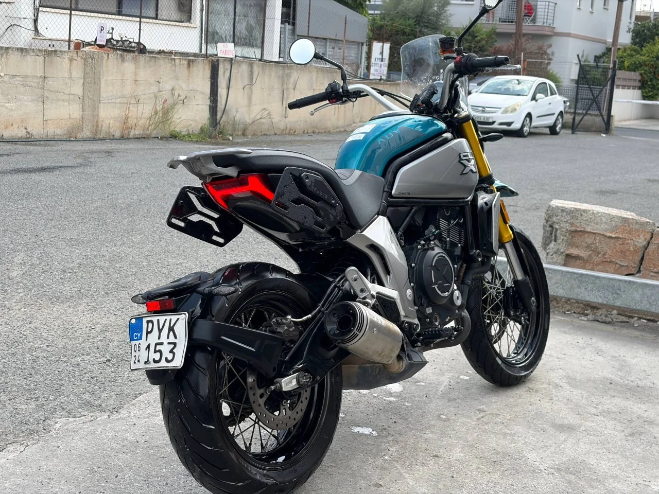 CFMOTO 700CL-X Adventure